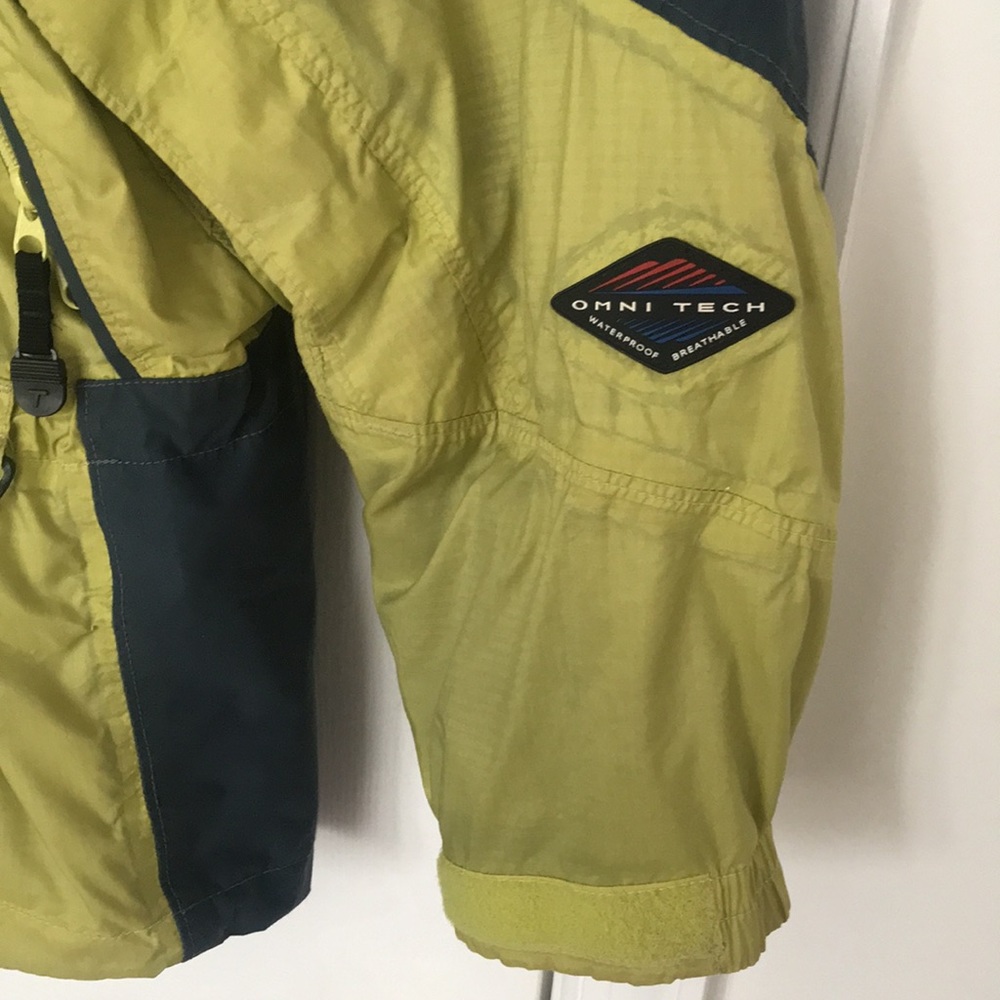 Women’s Columbia Waterproof Jacket - Picture 4 of 8